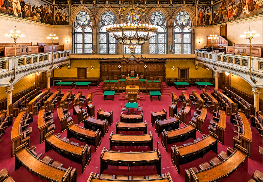 Gemeinderatssitzungssaal im Wiener Rathaus (© Herbert A. Franke)