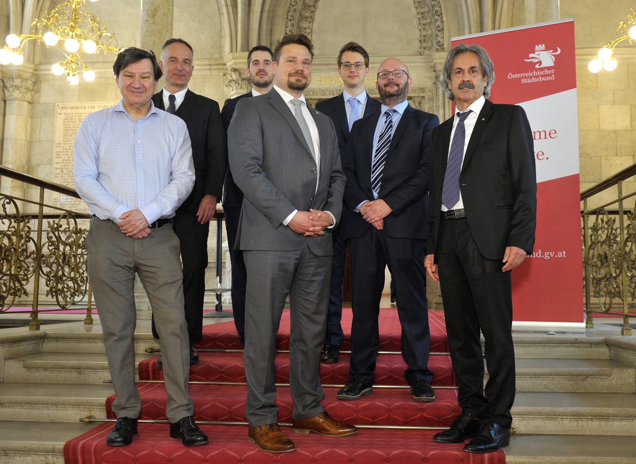 „Wiener Symposium 2022“ - v. l. n. r.: Alfred Taudes, Helmut Steinbichler, Gerald Gartner, Werner Sedlak, Konstantin Glinitzer, Emanuele Fossati, Dimitris Karagiannis © PID/Schaub-Walzer