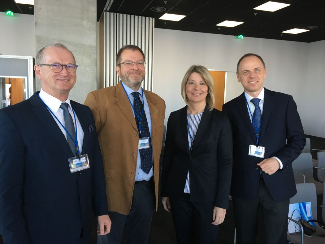 v.l.n.r.: Präsident Karl-Heinz Binus (Sächsischer Rechnungshof), Andreas Preslmayr (StRH Wien), Elke Anast (LRH Oberösterreich), Werner Alteneichinger (StRH Wien) © Stadtrechnungshof Wien