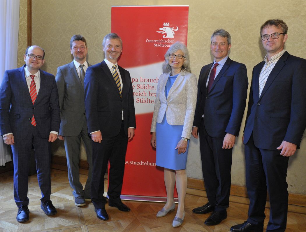 v. l. n. r.: Harald Eberhard, Markus Böheimer, Peter Pollak, Edith Goldeband, Hannes Liposchek, Jürgen Kasper © PID/Schaub-Walzer